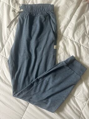 Vuori Heathered Navy Blue Performance Jogger Sweatpants